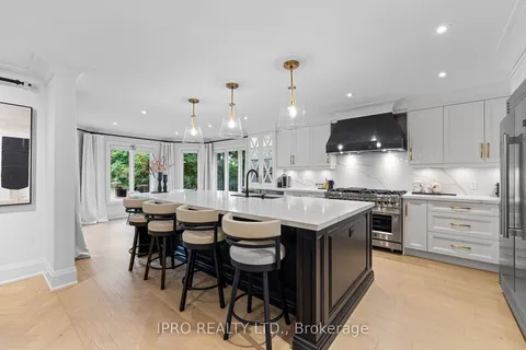5103 Royal Mills Crt, Mississauga, ON L5M 4X9