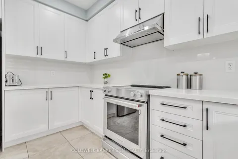 16 Archway Tr, Brampton, ON L6P 4G8