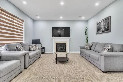 16 Archway Tr, Brampton, ON L6P 4G8
