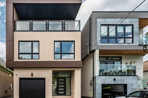 180 Lake Shore Dr, Toronto, ON M8V 2A9