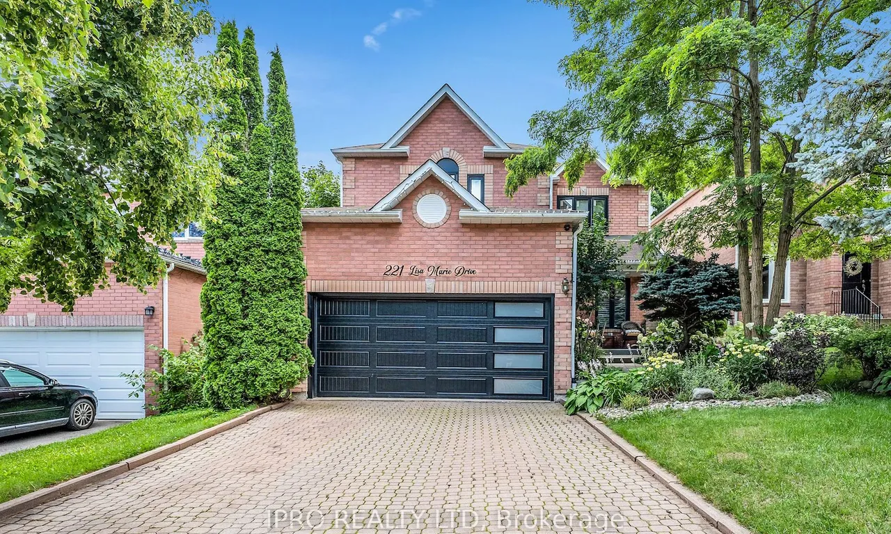 221 Lisa Marie Dr, Orangeville, ON L9W 4P6