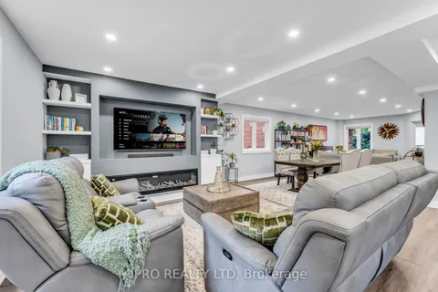 221 Lisa Marie Dr, Orangeville, ON L9W 4P6