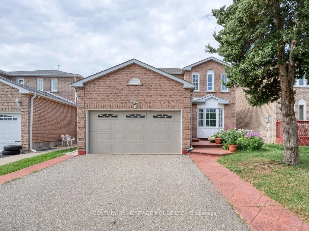 7 Duggan Dr, Brampton, ON L6Y 4K8
