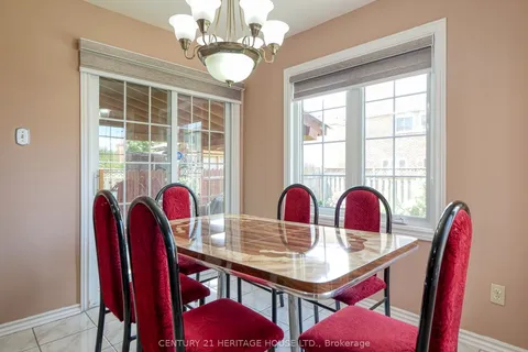 7 Duggan Dr, Brampton, ON L6Y 4K8