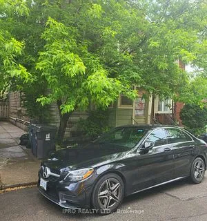 19 Brad St, Toronto, ON M6P 1M9