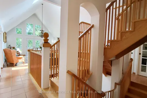 4657 Dundas St, Toronto, ON M9A 1A4