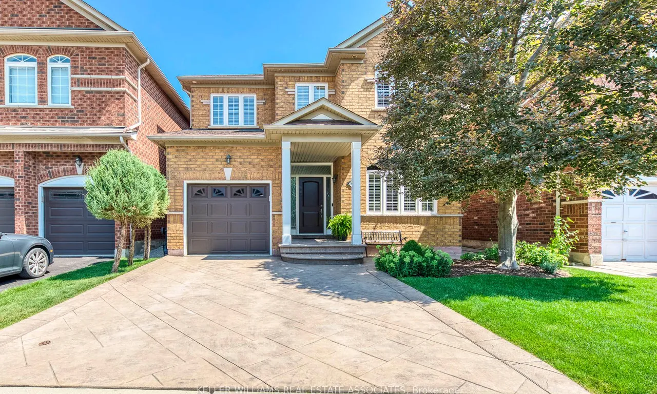5621 Watersfield Ave, Mississauga, ON L5M 7E9