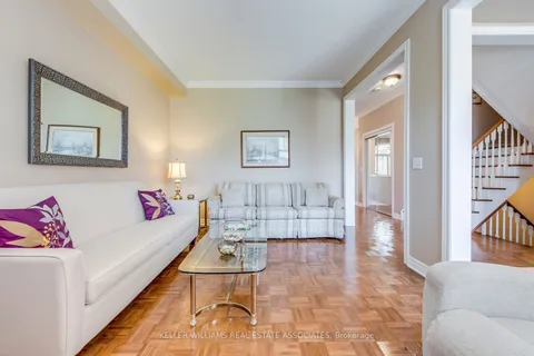 5621 Watersfield Ave, Mississauga, ON L5M 7E9