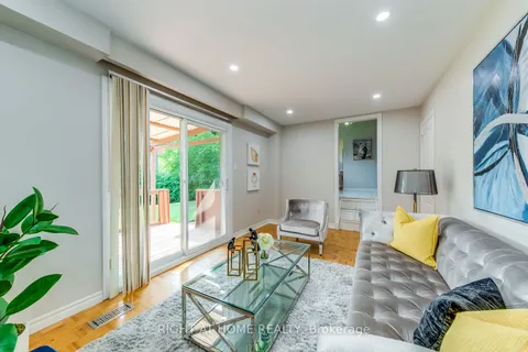 33 Nadia Pl, Oakville, ON L6H 1K1