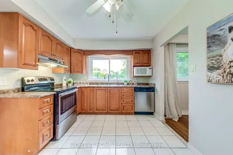 33 Nadia Pl, Oakville, ON L6H 1K1