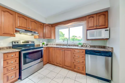 33 Nadia Pl, Oakville, ON L6H 1K1