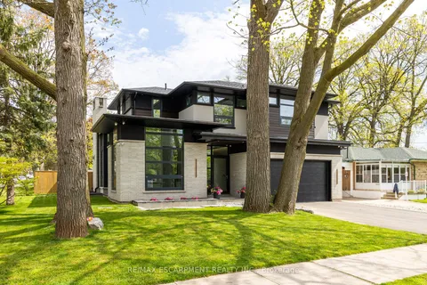 363 Burton Rd, Oakville, ON L6K 2L3