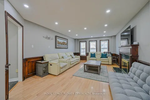 2 Black Hills Crt, Brampton, ON L6R 1J5