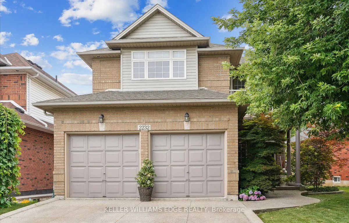 2232 Creekview Dr, Burlington, ON L7M 4N5