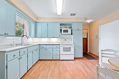 5244 Cedar Springs Rd, Burlington, ON L7P 0B9