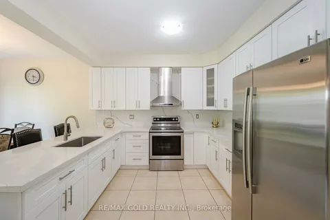 5227 Misty Pine Cres, Mississauga, ON L5M 8C1