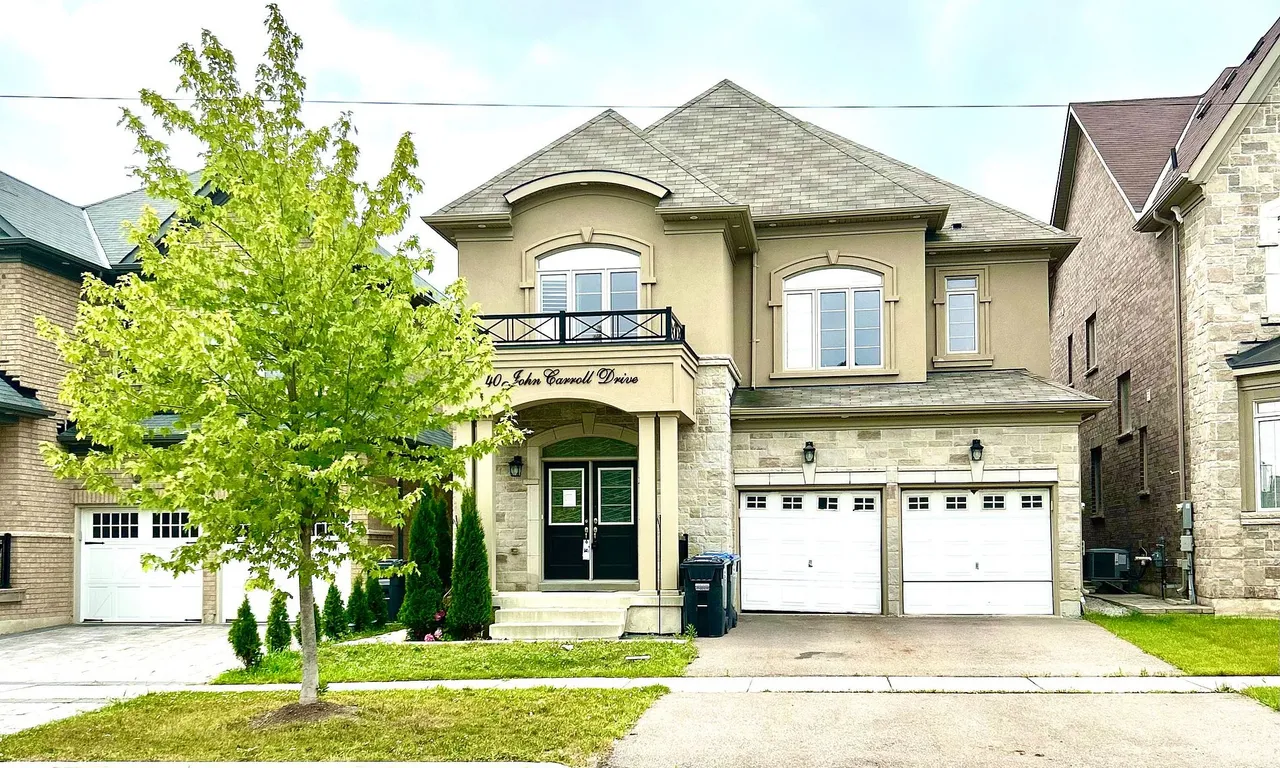 40 John Carroll Dr, Brampton, ON L6P 4J8