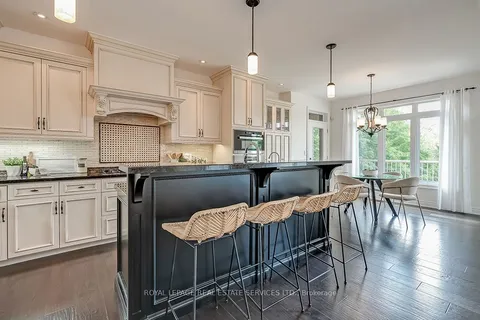 11300 Taylor Crt, Milton, ON L0P 1B0