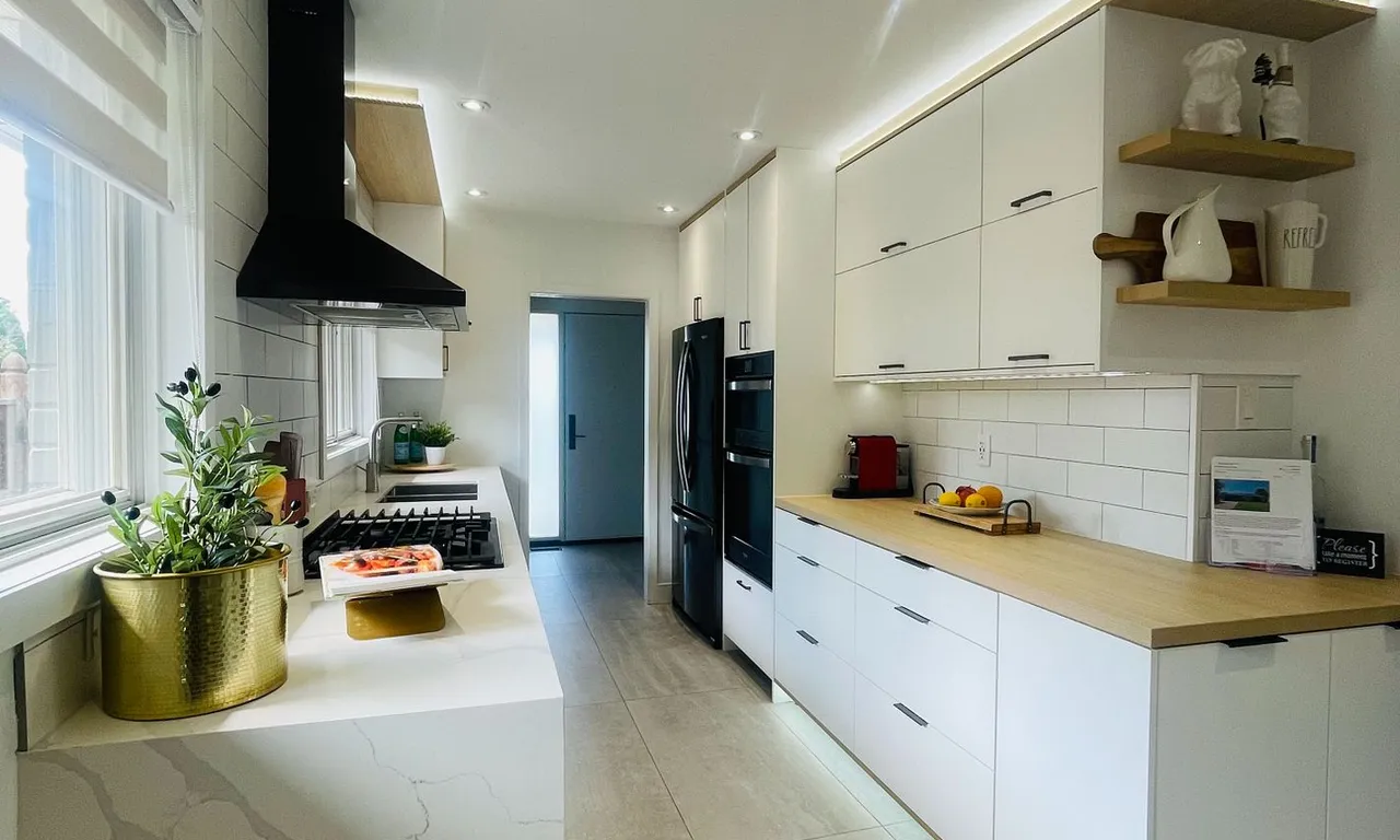 199 WILLOWRIDGE Rd, Toronto, ON M9R 3Z8