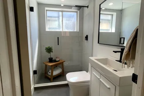 199 WILLOWRIDGE Rd, Toronto, ON M9R 3Z8