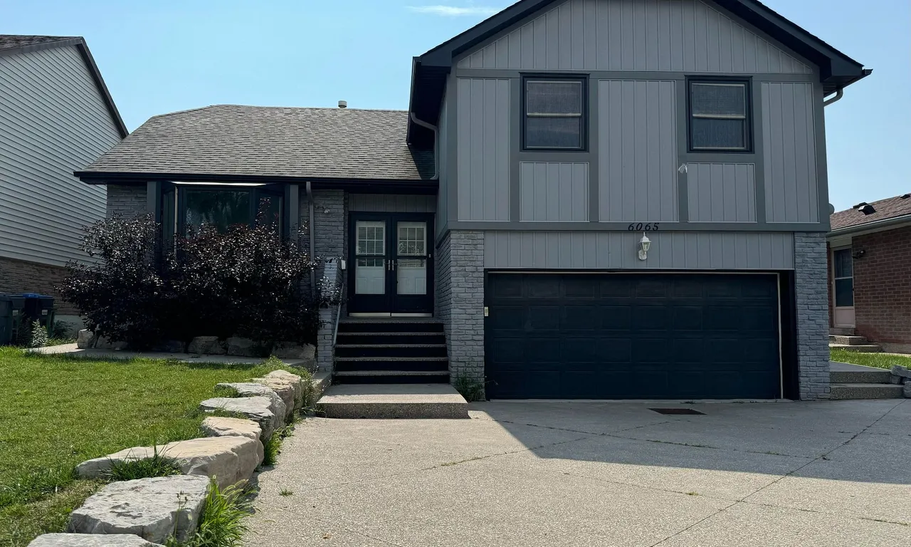 6065 Montevideo Rd, Mississauga, ON L5N 2E7