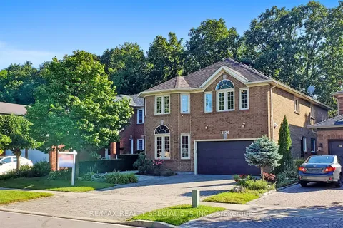 6124 Hardesty Cres, Mississauga, ON L5V 1B4