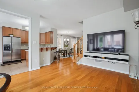 933 Farmstead Dr, Milton, ON L9T 8J5