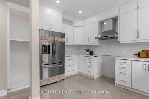 14 Milkweed Cres, Brampton, ON L7A 1T8