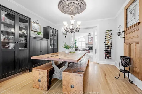 106 ELLIOTT St, Brampton, ON L6Y 1W4