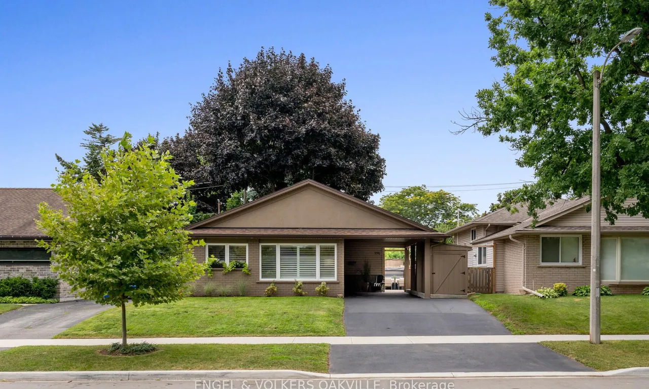 596 Thornwood Ave, Burlington, ON L7N 3B8