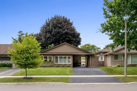 596 Thornwood Ave, Burlington, ON L7N 3B8