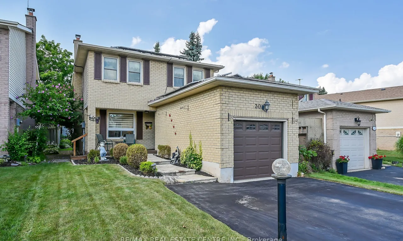 3011 SANDLEWOOD Crt, Burlington, ON L7M 3A3