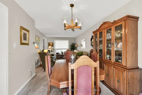 3011 SANDLEWOOD Crt, Burlington, ON L7M 3A3