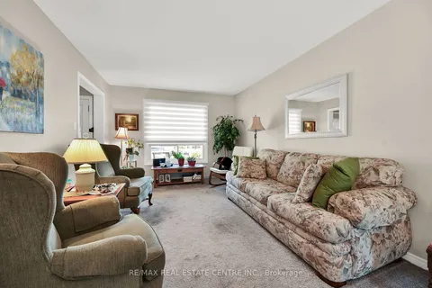 3011 SANDLEWOOD Crt, Burlington, ON L7M 3A3