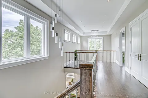 3471 Yale Rd, Mississauga, ON L5A 2V4