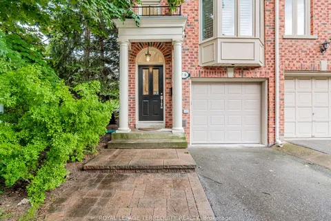 7K Brussels St, Toronto, ON M8Y 1H2