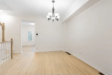 7K Brussels St, Toronto, ON M8Y 1H2