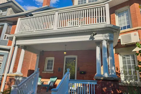 1 Maynard Avenue, Toronto, ON M6K 2Z7