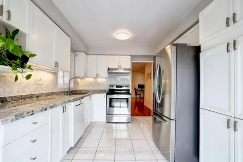 5507 Flatford Rd, Mississauga, ON L5V 1Y5