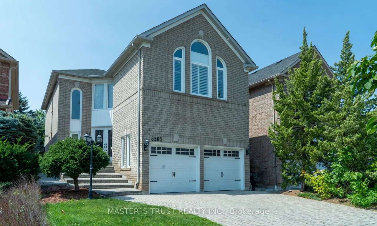 5582 Mcfarren Blvd, Mississauga, ON L5M 5X8