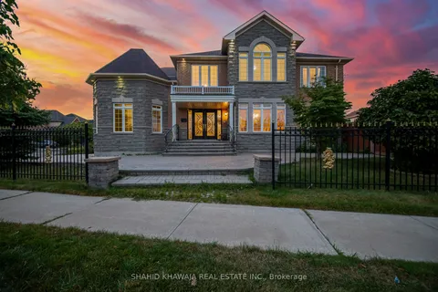 5499 Doctor Peddle Cres, Mississauga, ON L5M 0K7