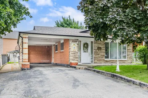 39 Northwood Dr, Brampton, ON L6X 2L4