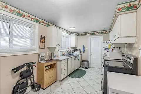 39 Northwood Dr, Brampton, ON L6X 2L4