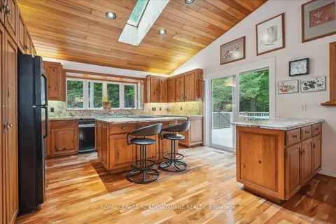 5590 Steeles Ave, Milton, ON L9E 0R5