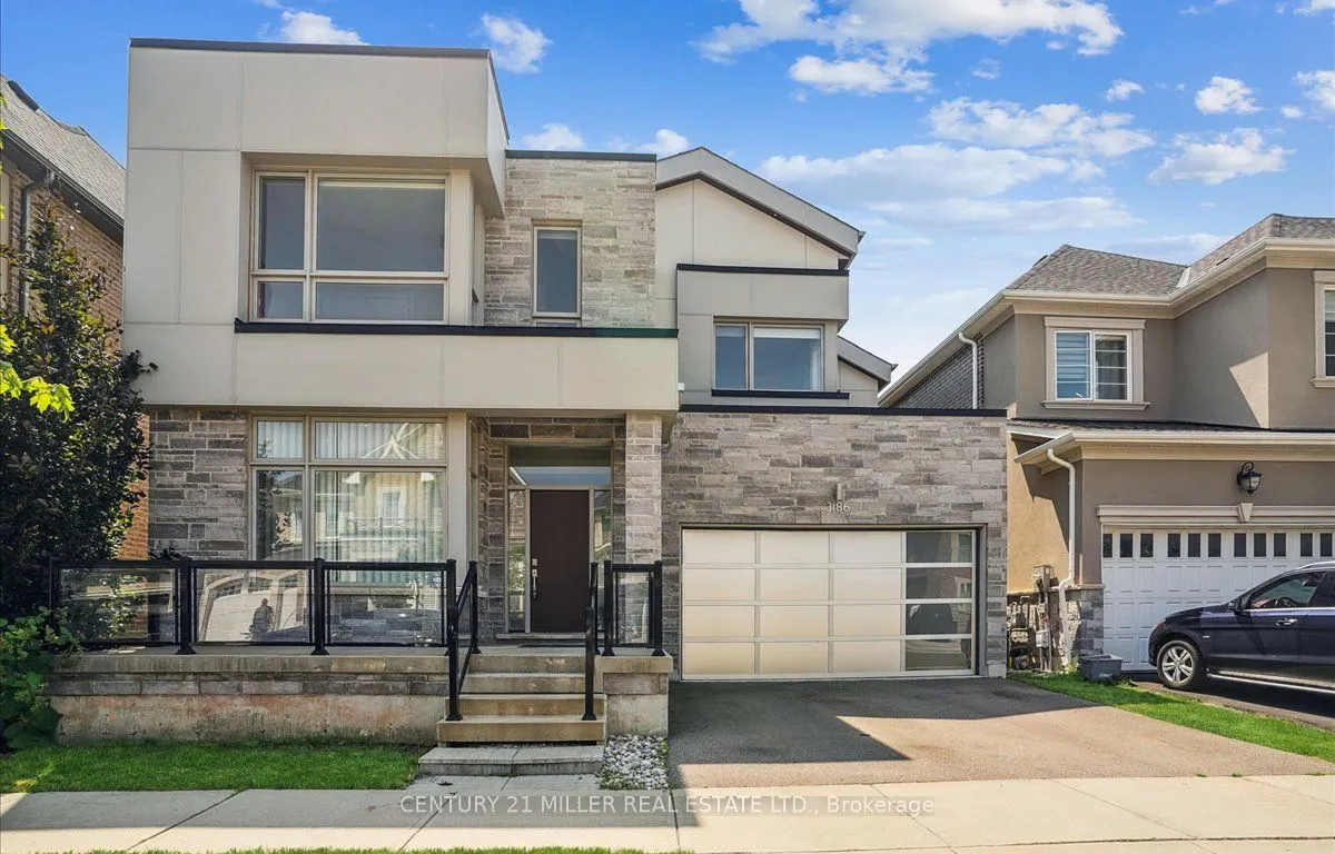 3186 Hines Dr, Oakville, ON L6M 0Z9