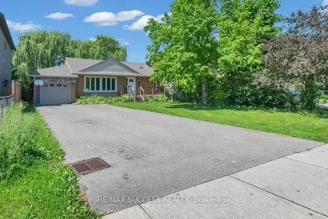 378 Martin St, Milton, ON L9T 2R6