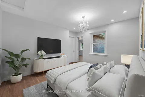 378 Martin St, Milton, ON L9T 2R6