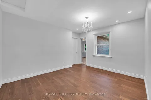 378 Martin St, Milton, ON L9T 2R6