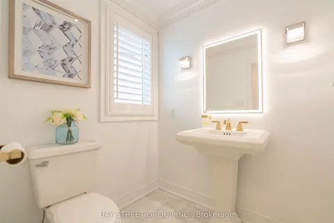 1376 Ferncrest Road, Oakville, ON L6H 7W3