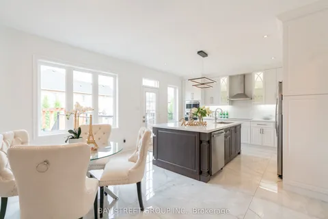 1376 Ferncrest Road, Oakville, ON L6H 7W3